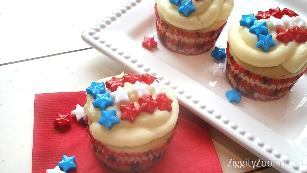 Easy Patriotic Star Cupcakes for the 4th of July