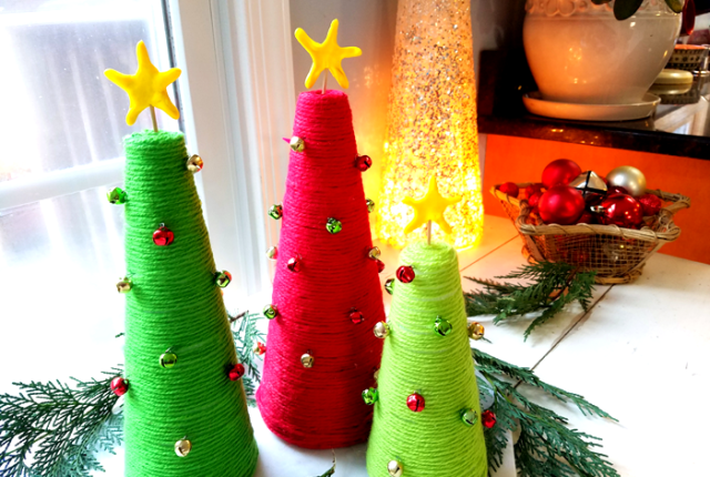 DIy Yarn Wrapped Christmas Tree