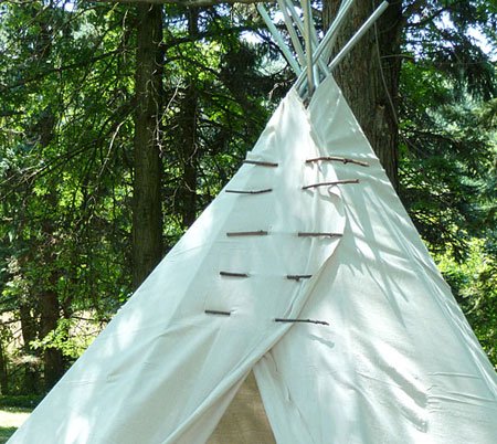 diy backyard teepee