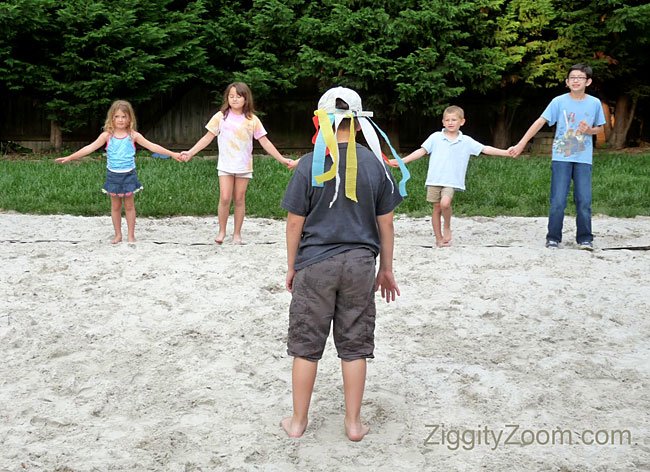 Octopus Tag Outdoor Family Game - Ziggity Zoom Family